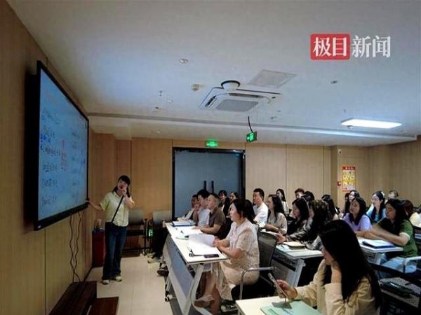 个人股票配资 关税战中义乌老板：白天忙外贸，夜学外语“充电”